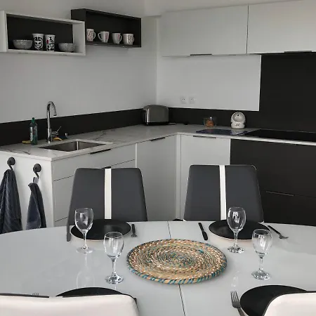 Ty Nath Apartment *